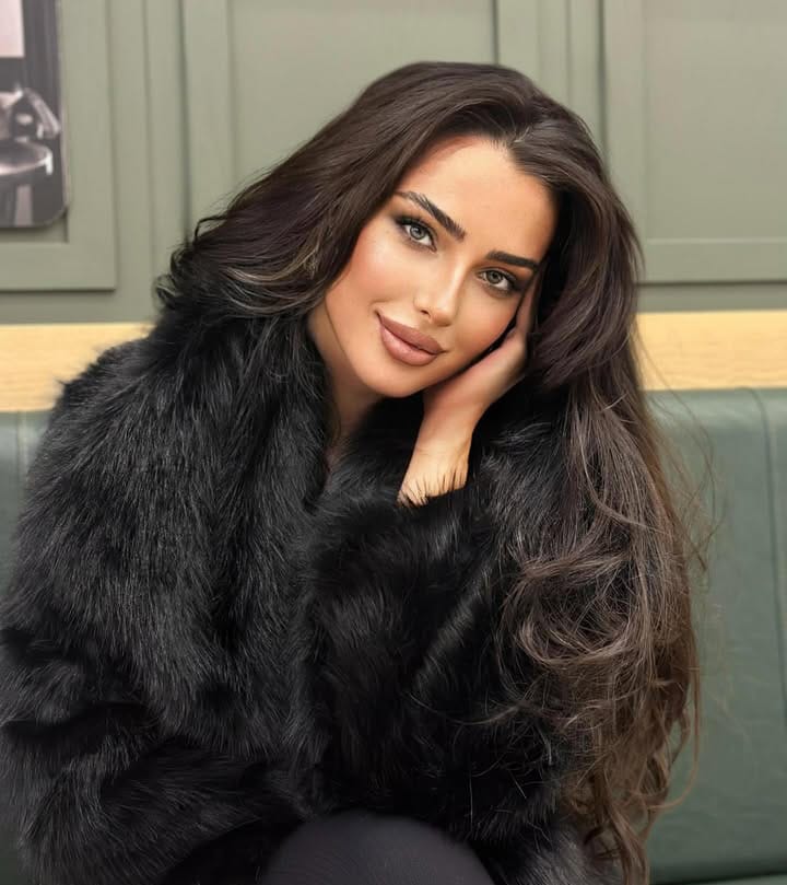 Liza Sidamonidze is a FashionNova Ambassador, a prestigious role that highlights her influence in the fashion industry.